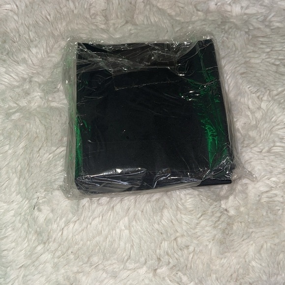 100 NWT paper covers of CDs never used just stored away black in color - Picture 3 of 3